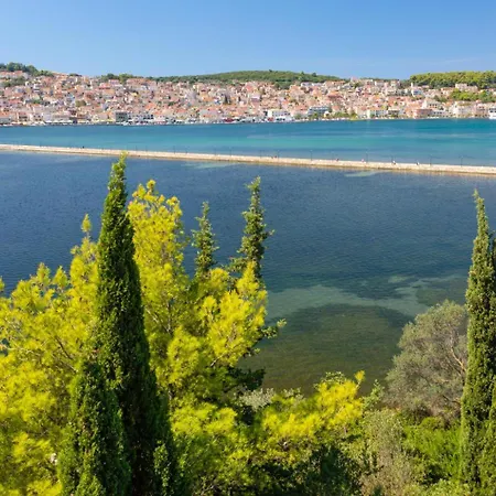 Maria House Vila Dhamoulianáta